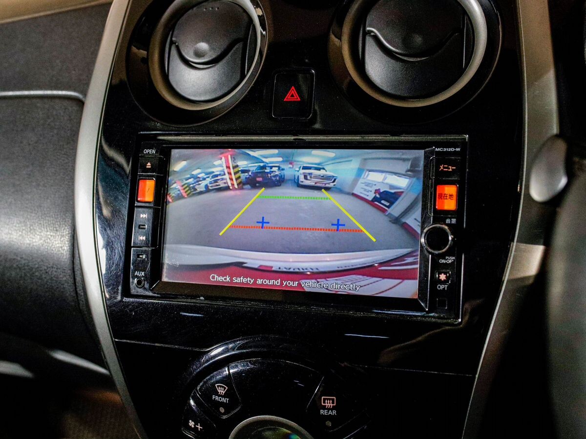 Nissan Note 2013 - фото автомобиля
