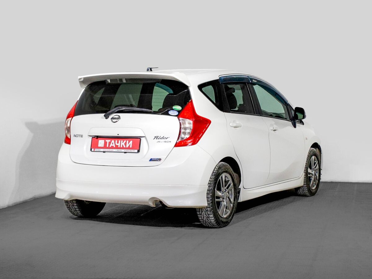 Nissan Note 2013 - фото автомобиля