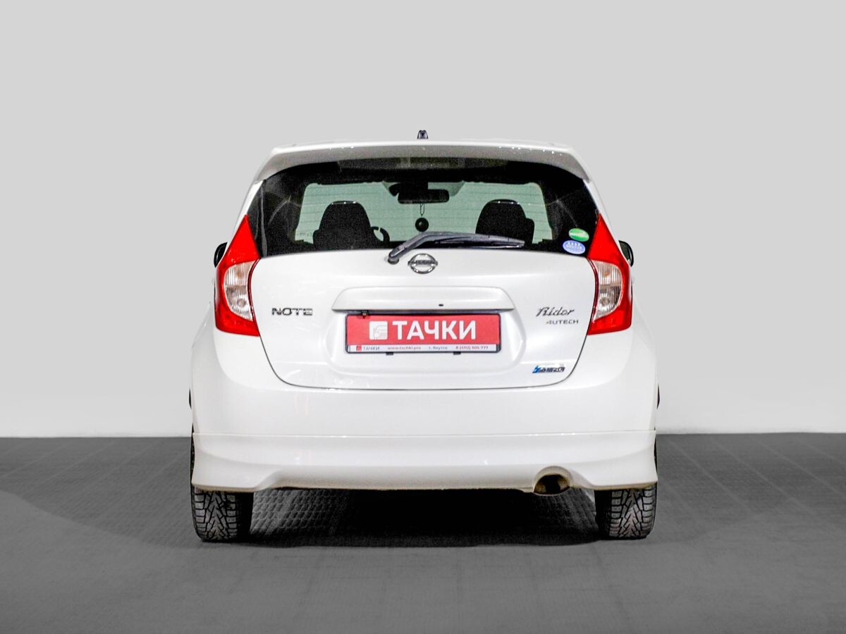 Nissan Note 2013 - фото автомобиля
