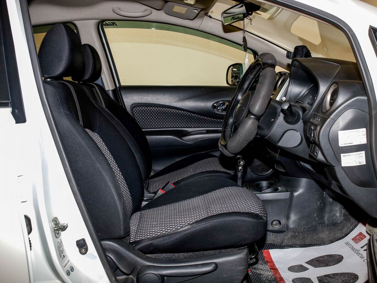 Nissan Note 2013 - фото автомобиля