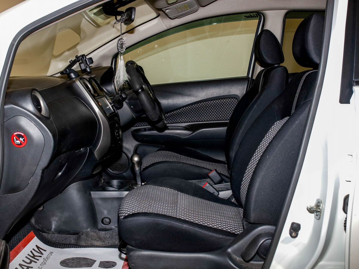 Nissan Note 2013 - фото автомобиля