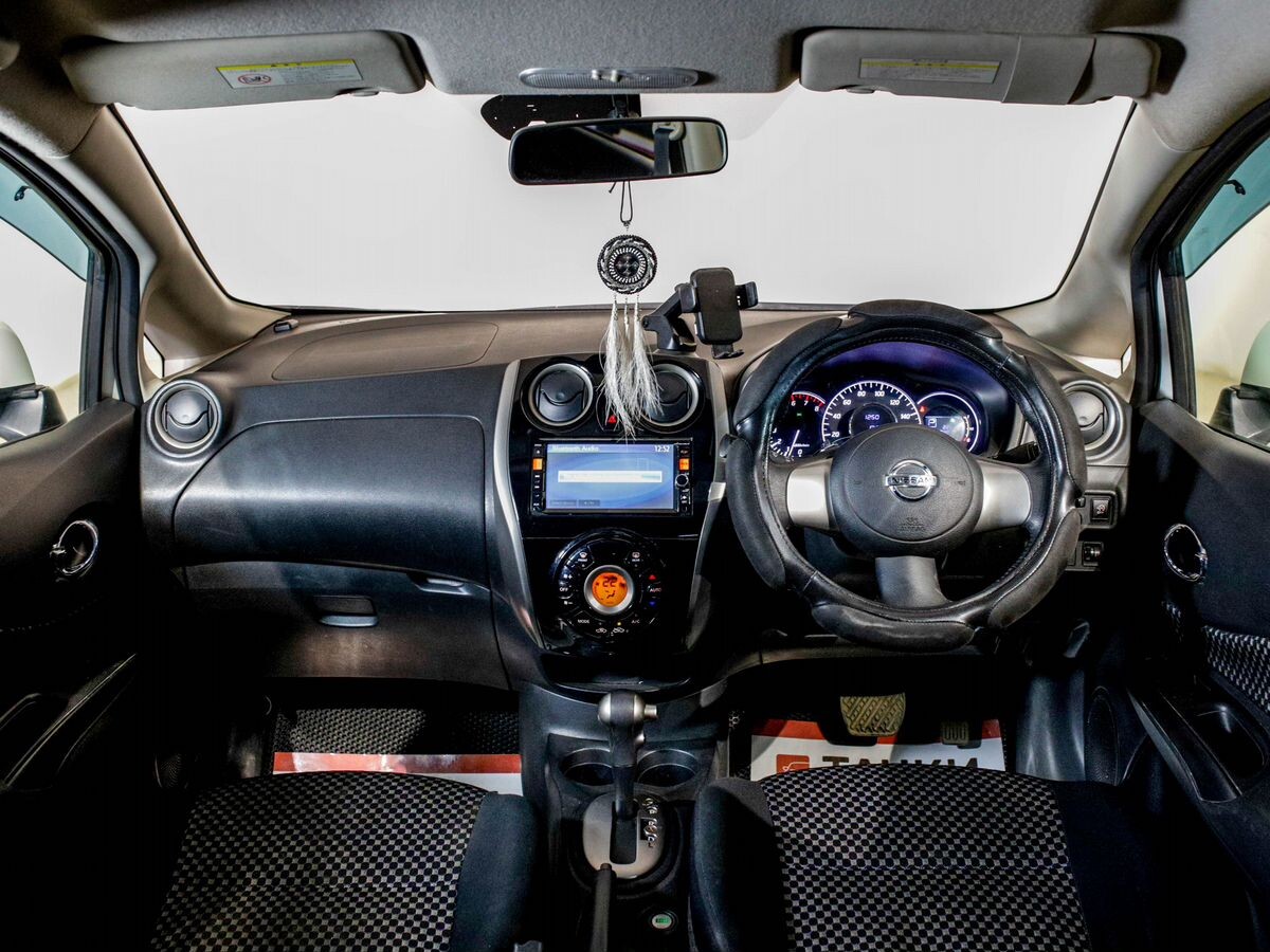Nissan Note 2013 - фото автомобиля