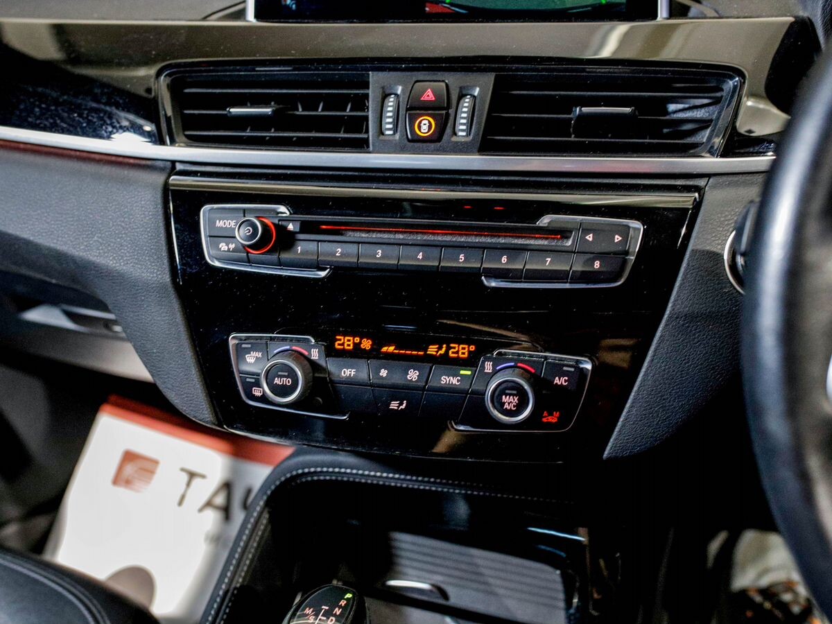 BMW X1 2016 - фото автомобиля