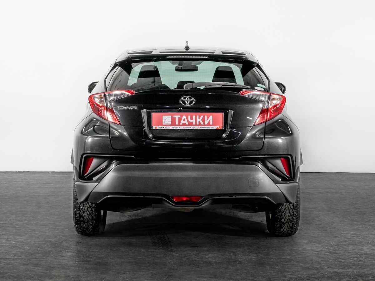 Toyota C-HR 2017 - фото автомобиля