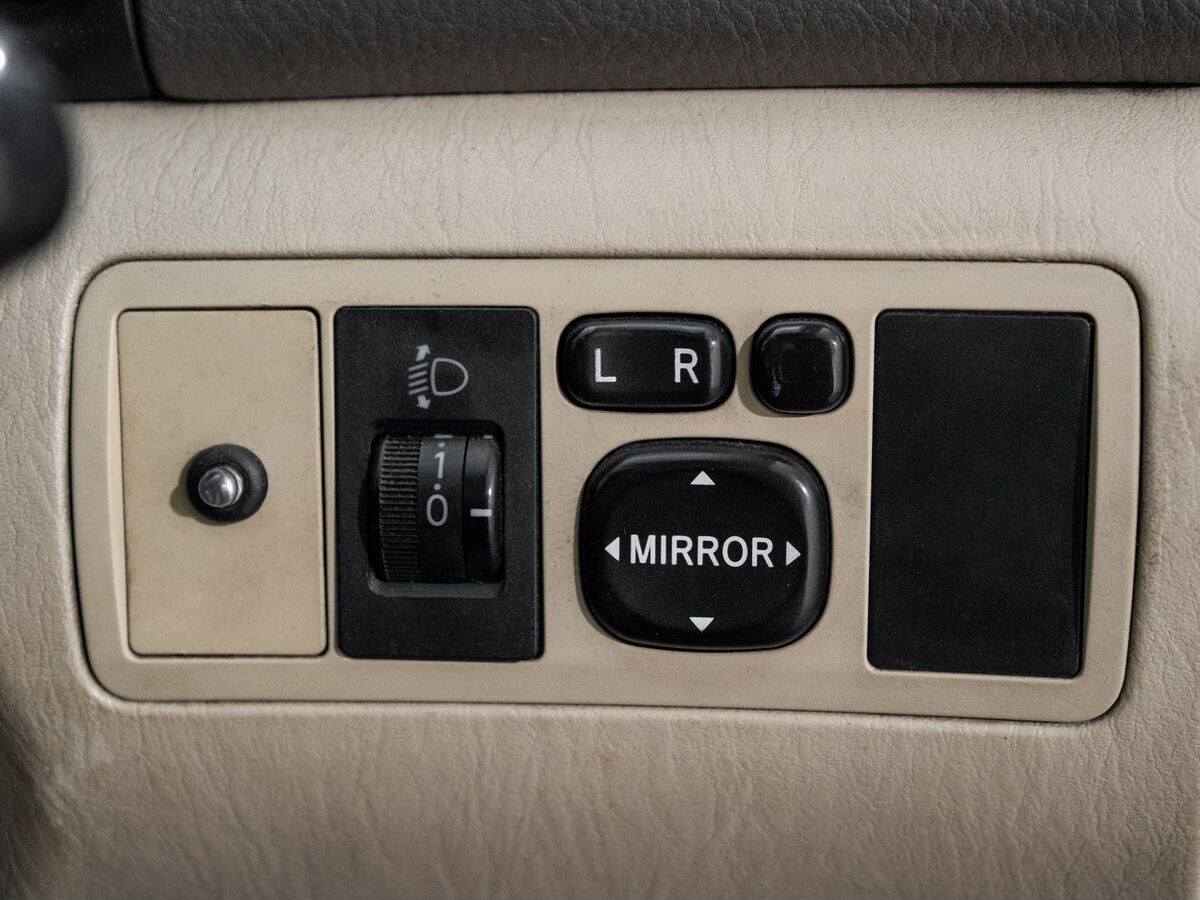 Toyota Corolla 2003 - фото автомобиля