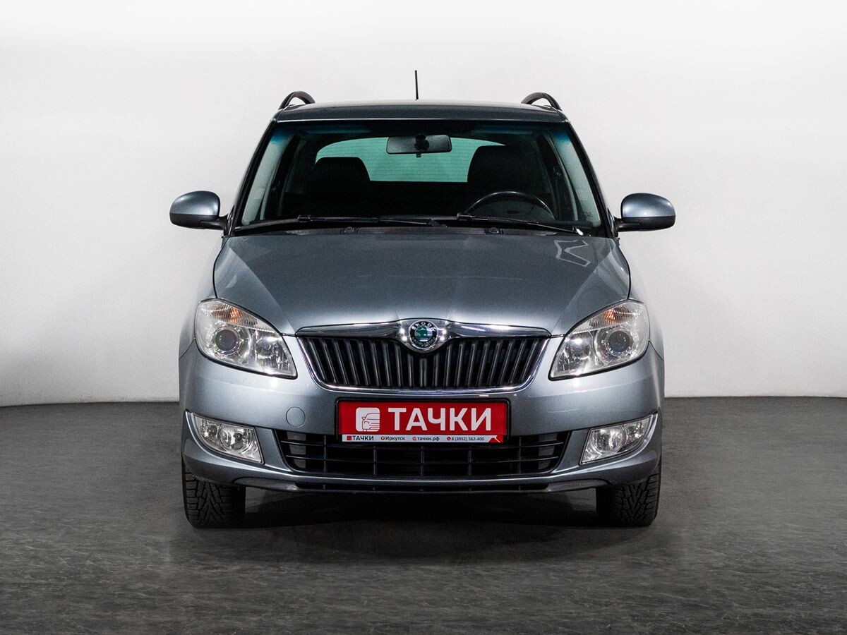 Skoda Fabia 2012 - фото автомобиля