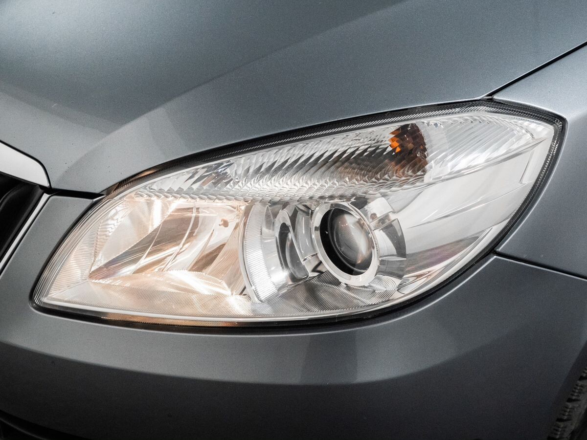 Skoda Fabia 2012 - фото автомобиля