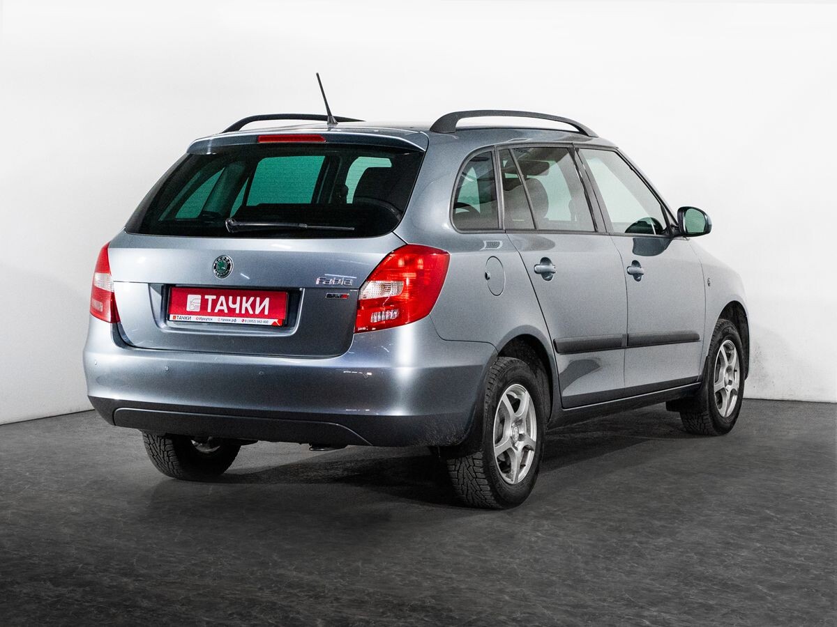 Skoda Fabia 2012 - фото автомобиля
