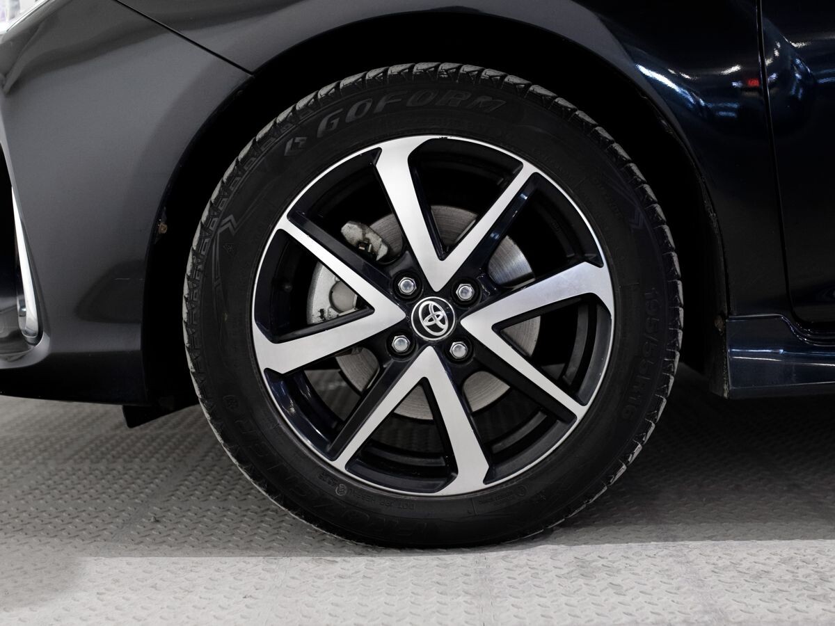 Toyota Corolla Fielder 2018 - фото автомобиля