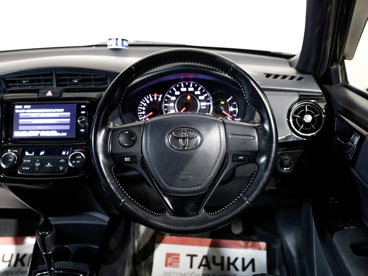 Toyota Corolla Fielder 2018 - фото автомобиля