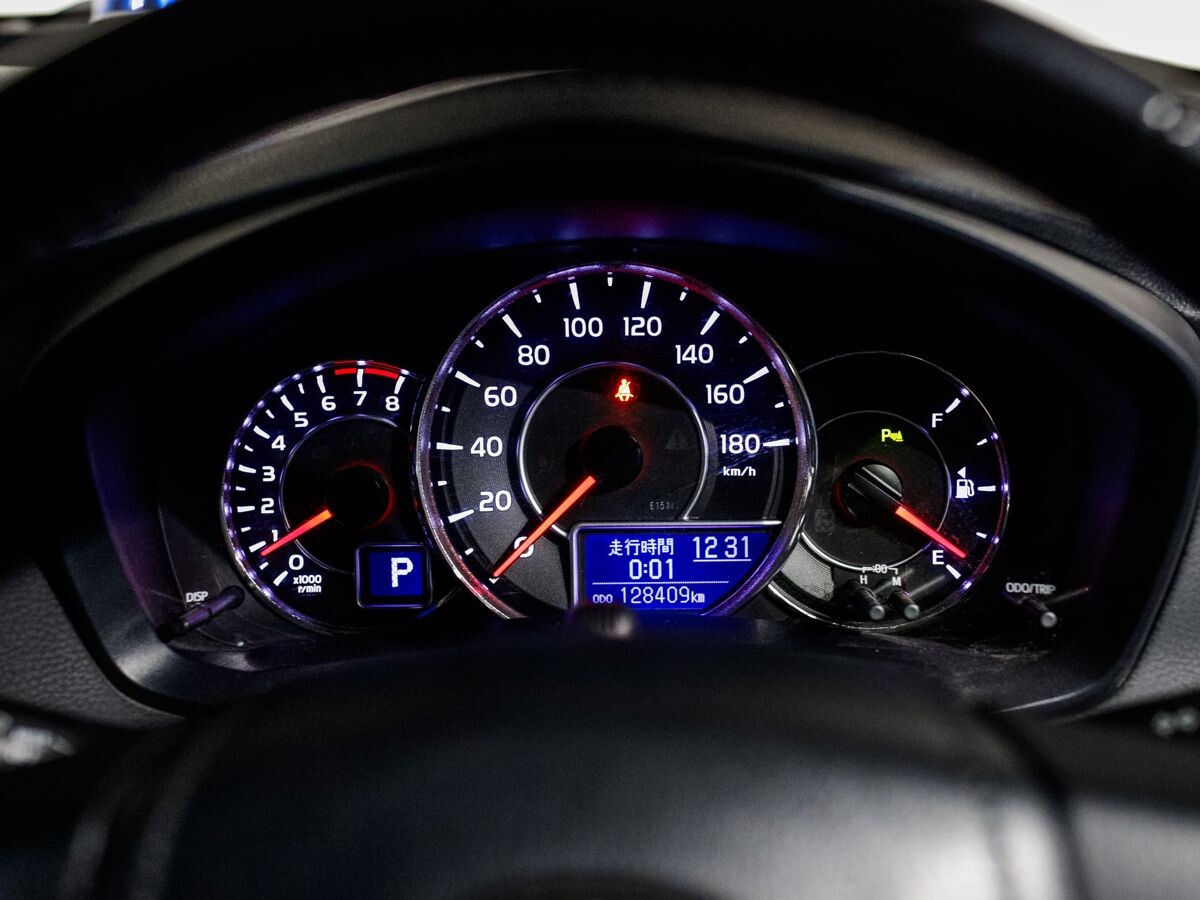 Toyota Corolla Fielder 2018 - фото автомобиля