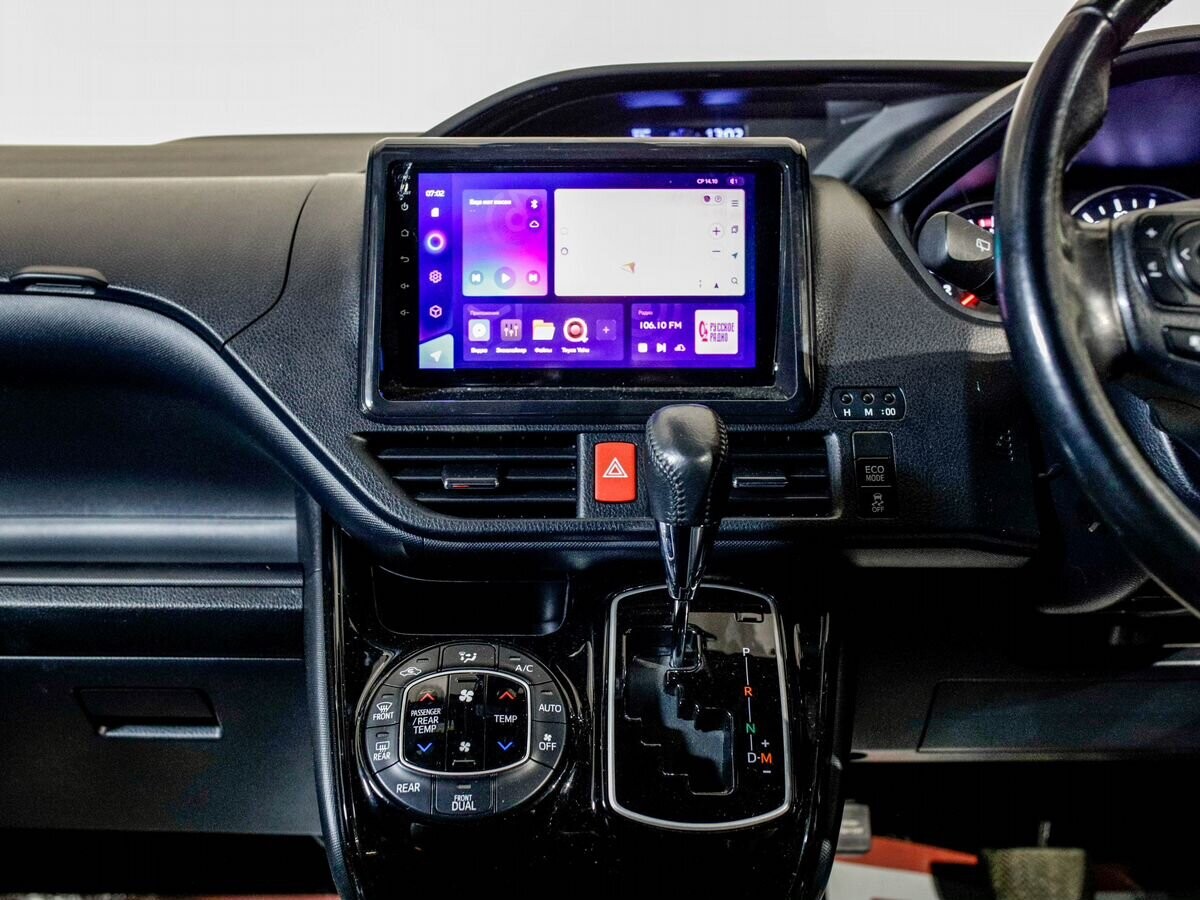 Toyota Noah 2019 - фото автомобиля