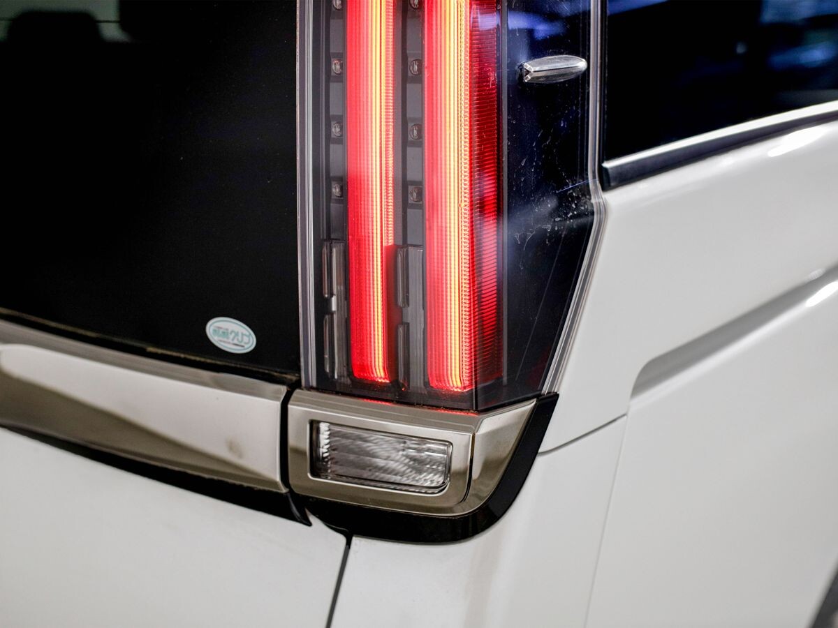Toyota Noah 2019 - фото автомобиля