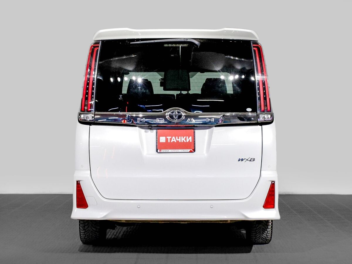 Toyota Noah 2019 - фото автомобиля