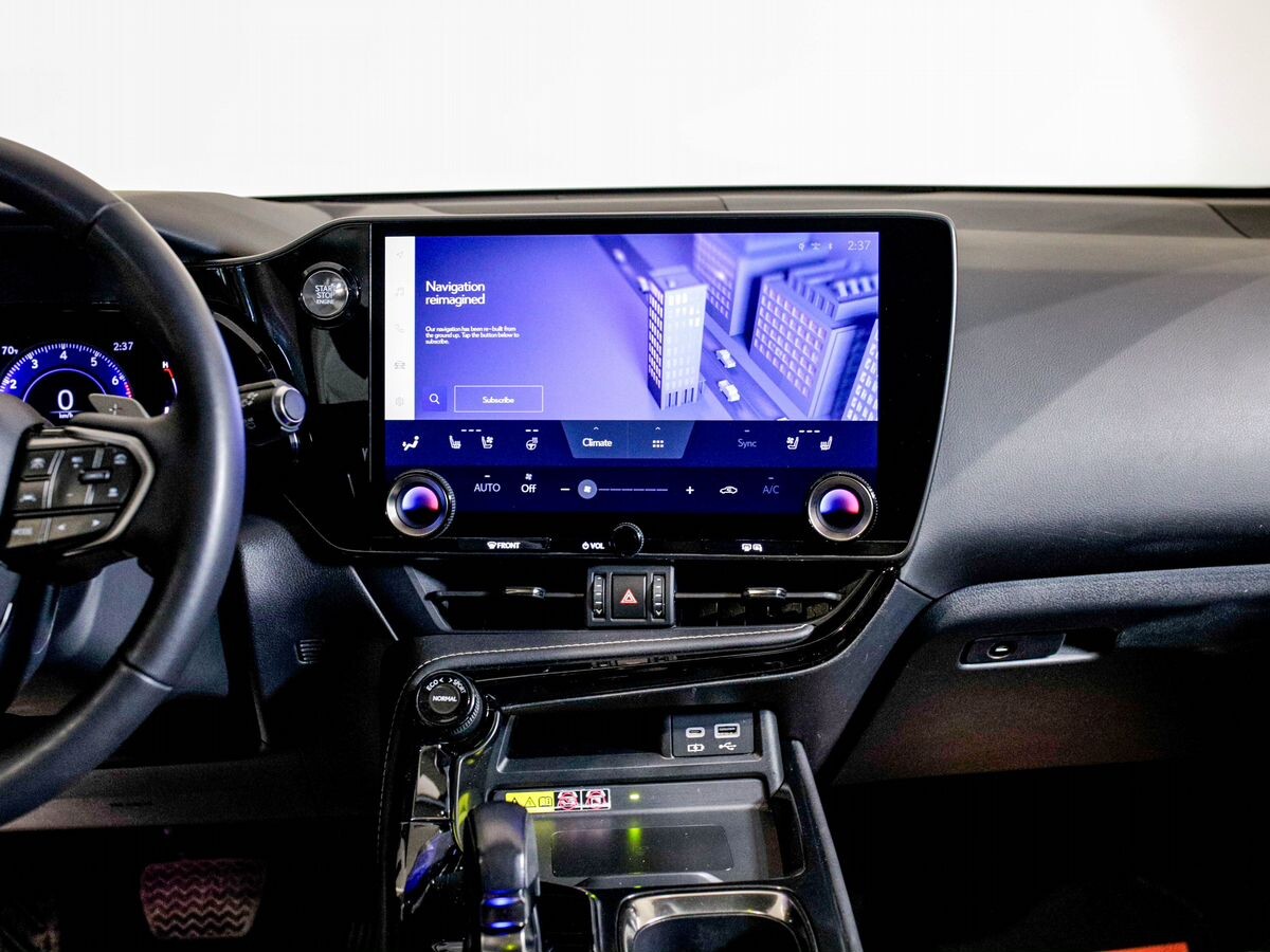 Lexus NX350 2022 - фото автомобиля