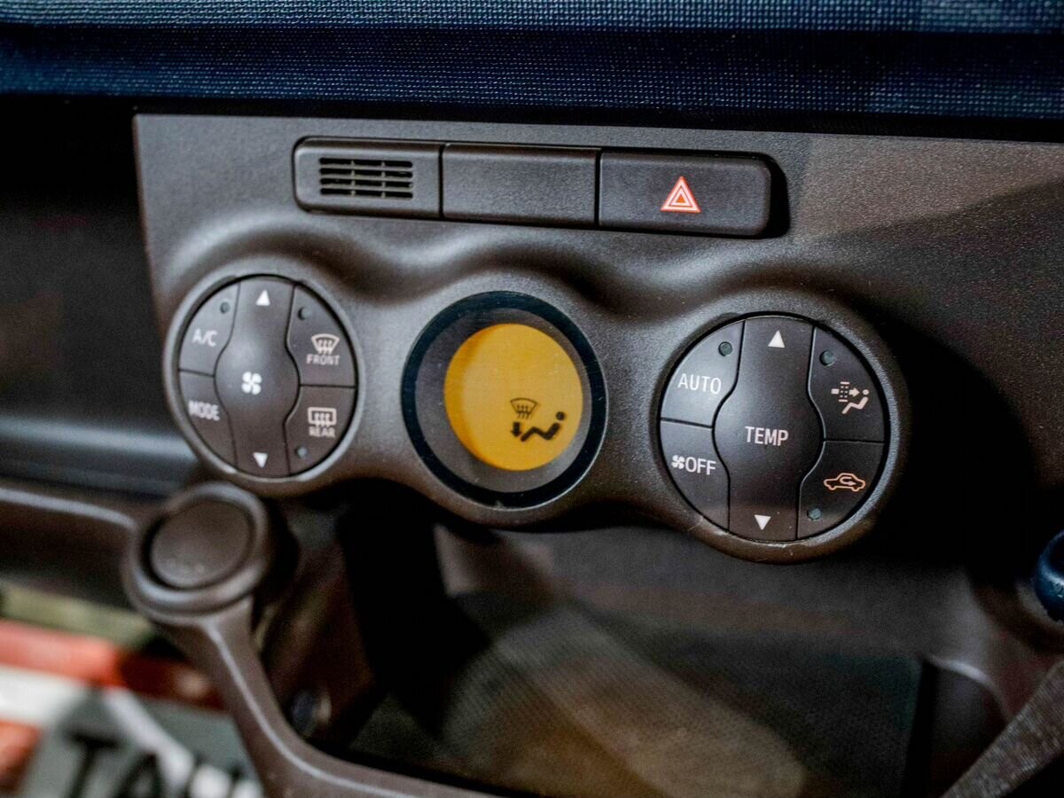 Toyota Passo 2015 - фото автомобиля