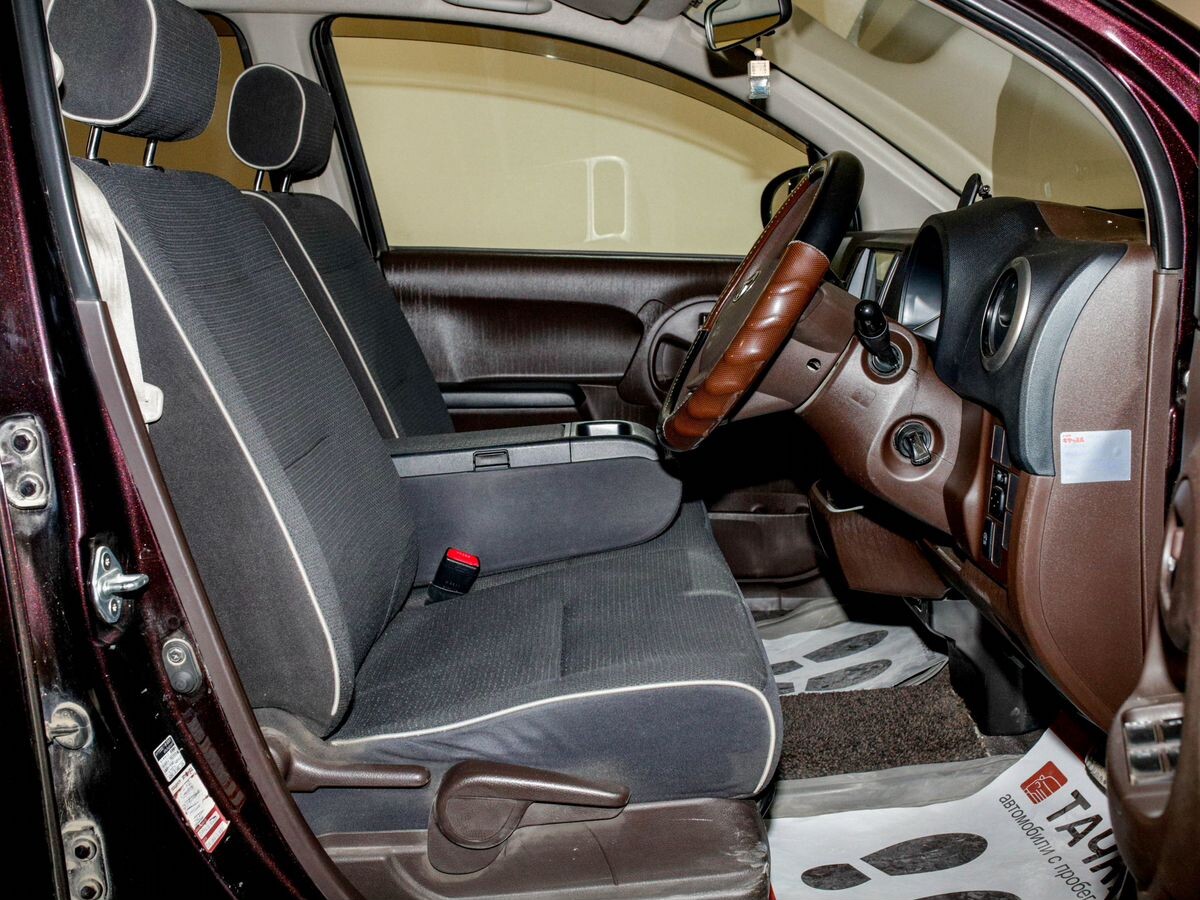 Toyota Passo 2015 - фото автомобиля