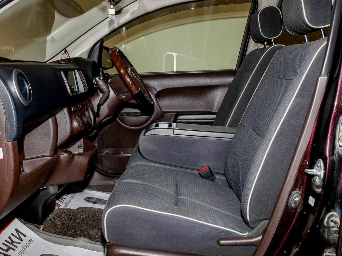 Toyota Passo 2015 - фото автомобиля
