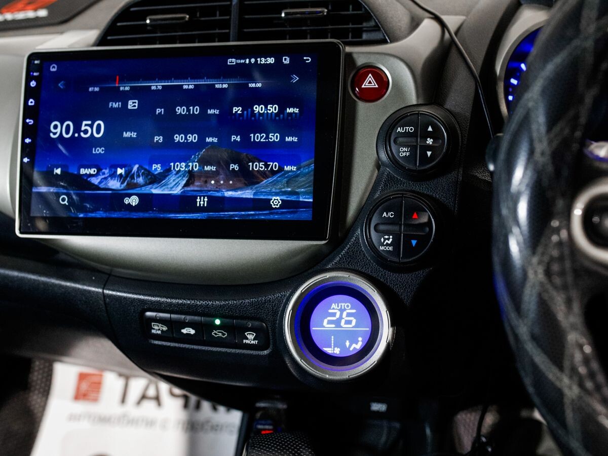 Honda Fit 2010 - фото автомобиля