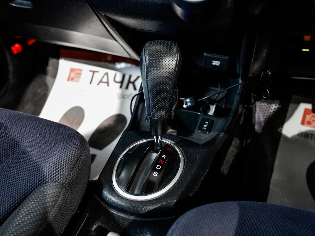 Honda Fit 2010 - фото автомобиля