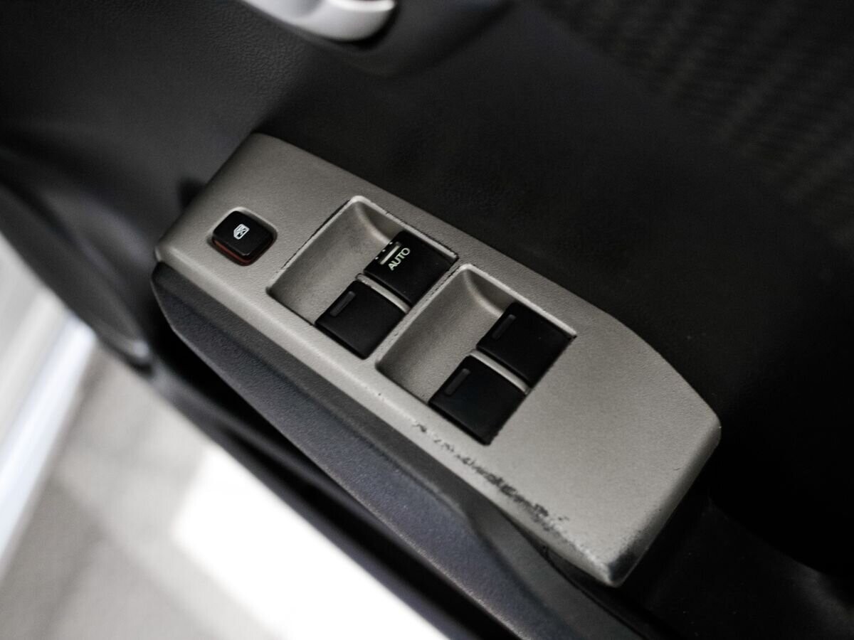 Honda Fit 2010 - фото автомобиля
