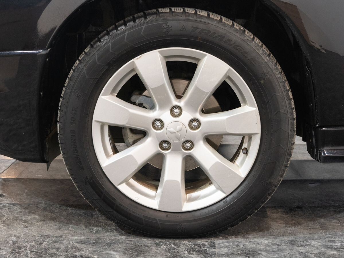 Mitsubishi Outlander 2013 - фото автомобиля