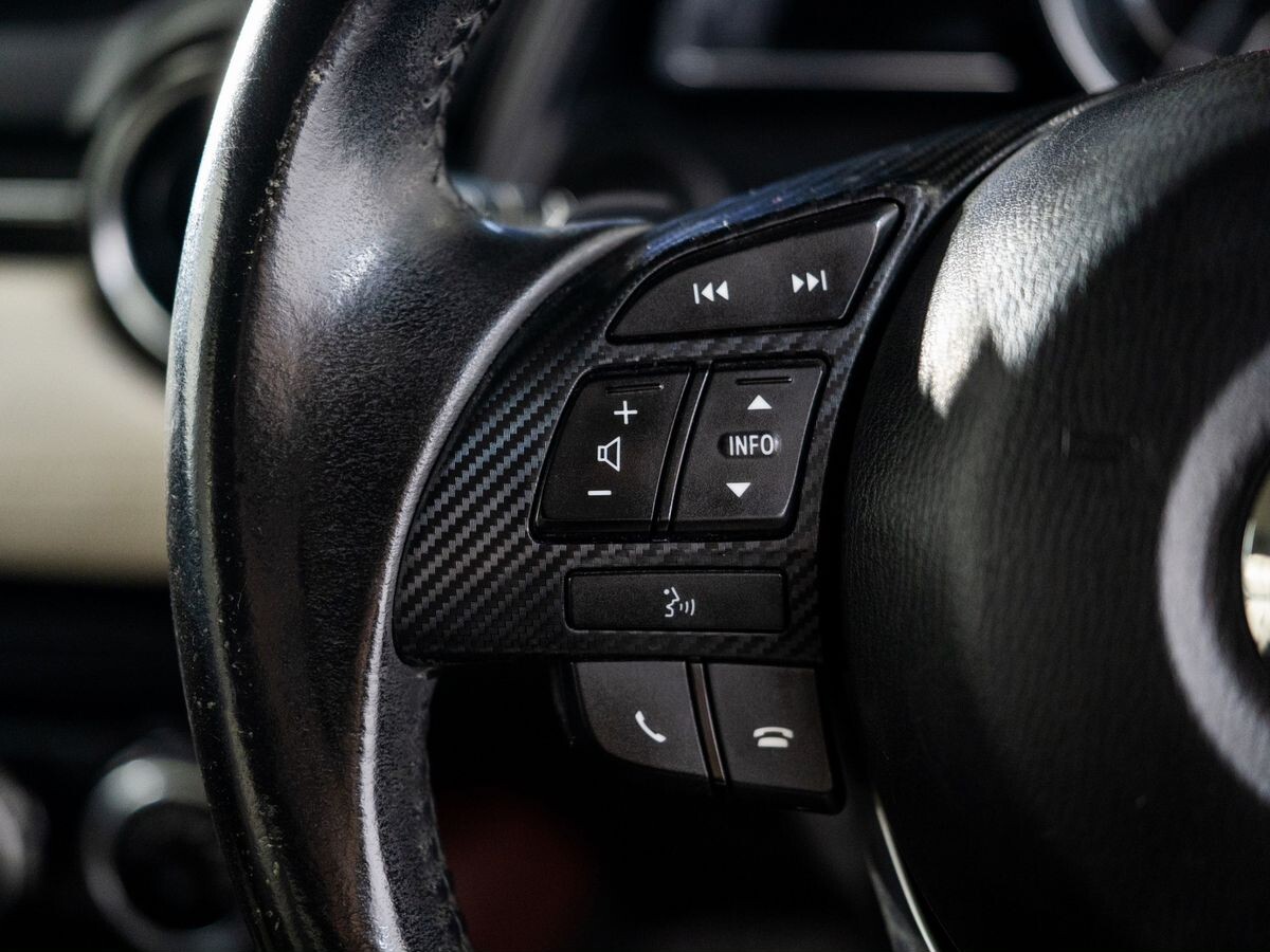 Mazda CX-3 2015 - фото автомобиля