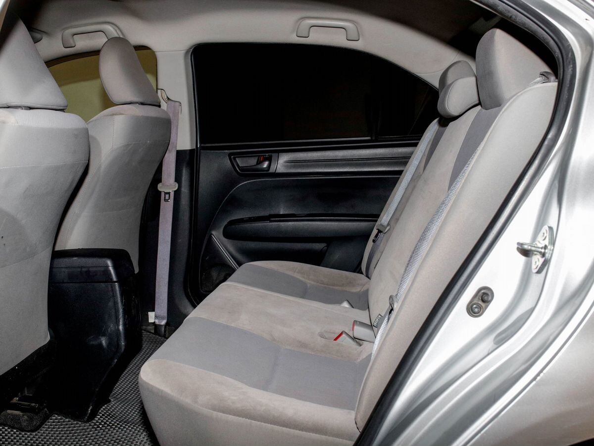 Toyota Corolla Axio 2013 - фото автомобиля