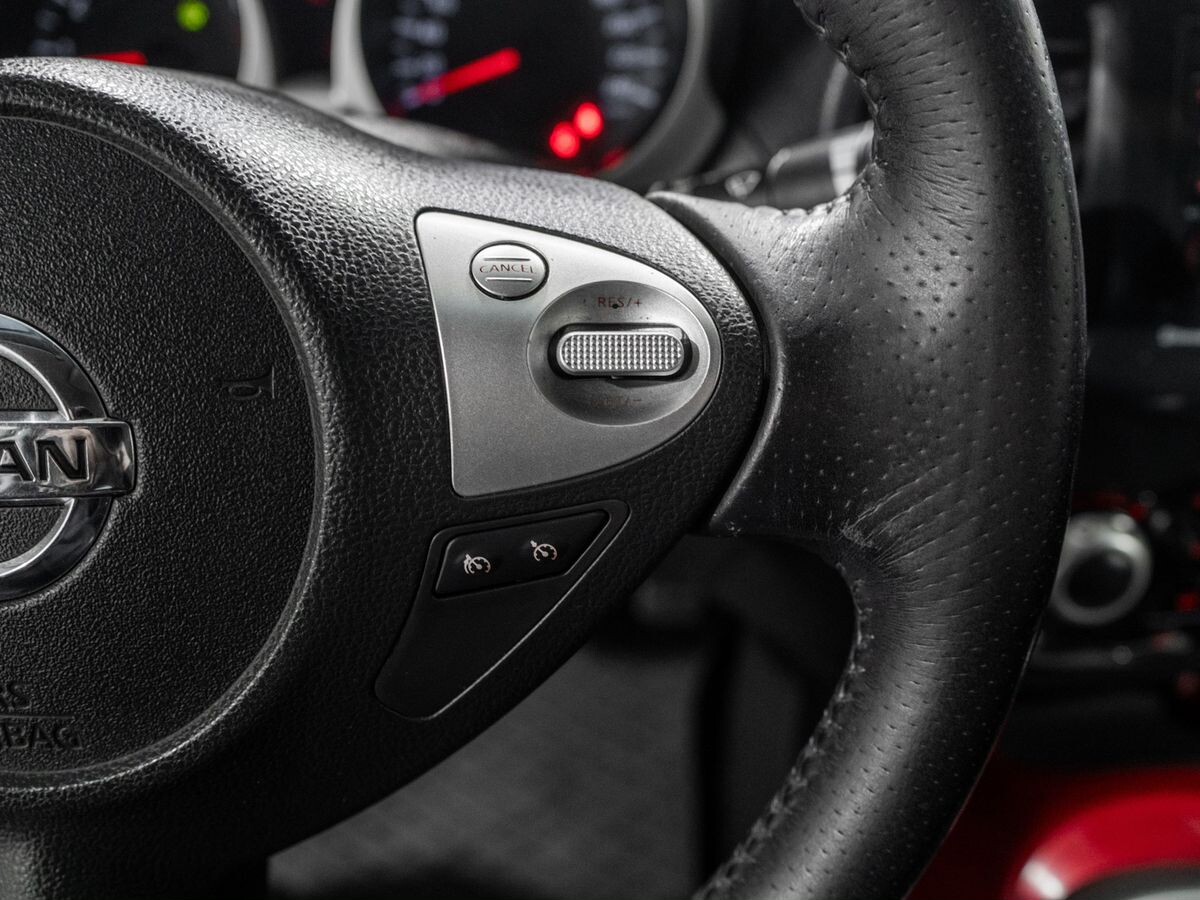Nissan Juke 2011 - фото автомобиля