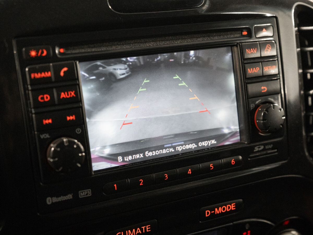 Nissan Juke 2011 - фото автомобиля