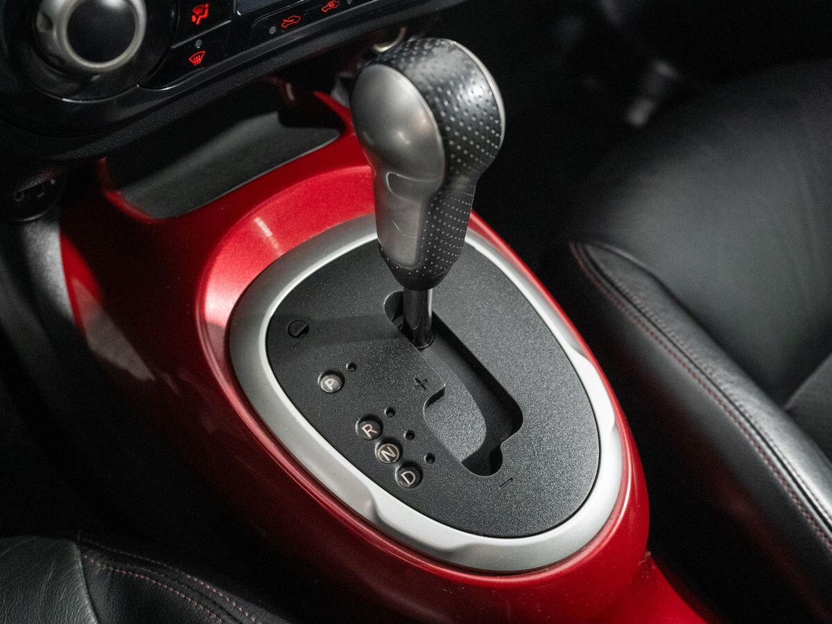 Nissan Juke 2011 - фото автомобиля