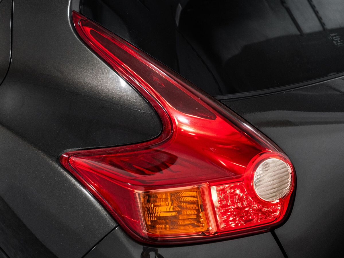 Nissan Juke 2011 - фото автомобиля
