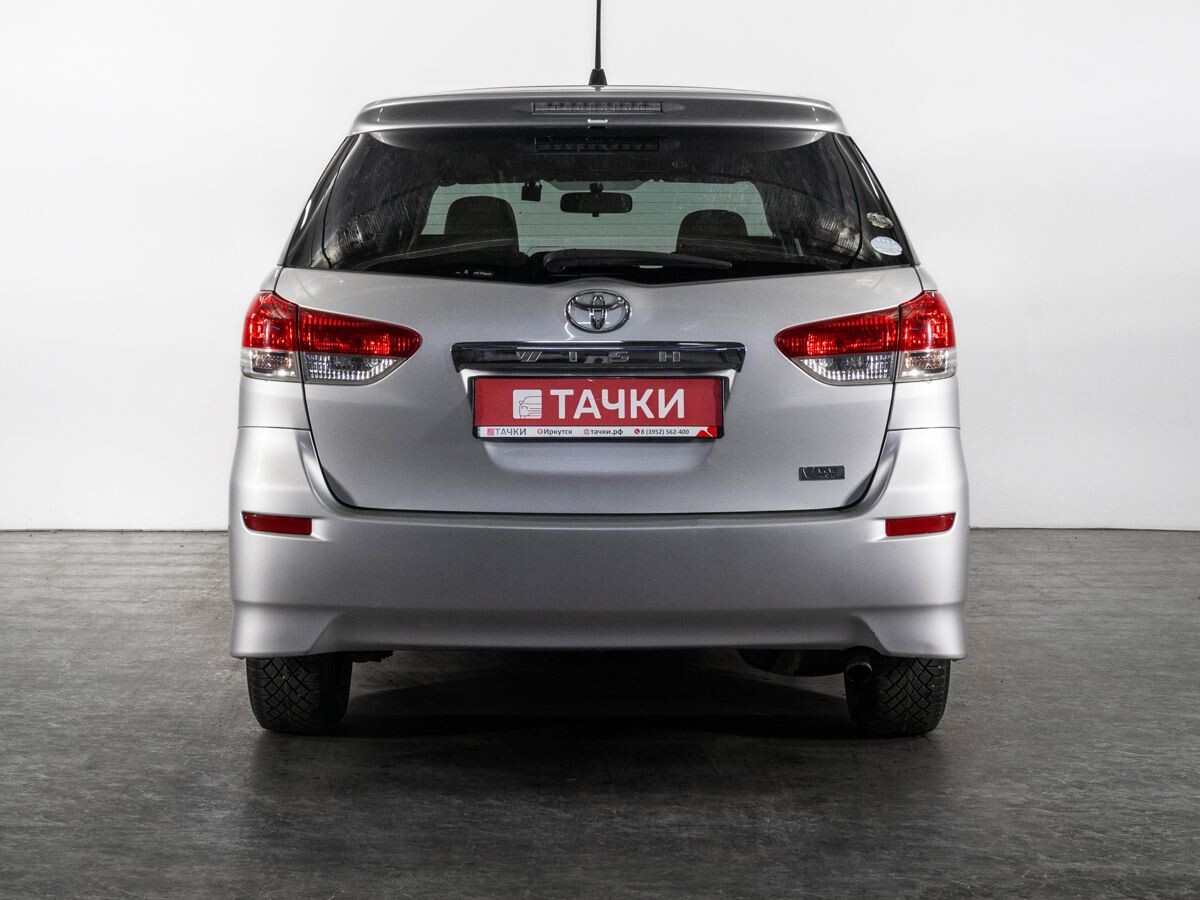 Toyota Wish 2009 - фото автомобиля