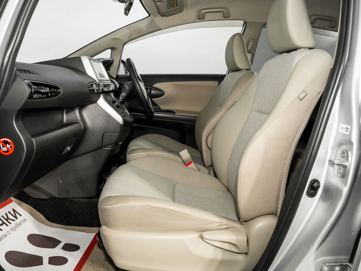 Toyota Wish 2009 - фото автомобиля