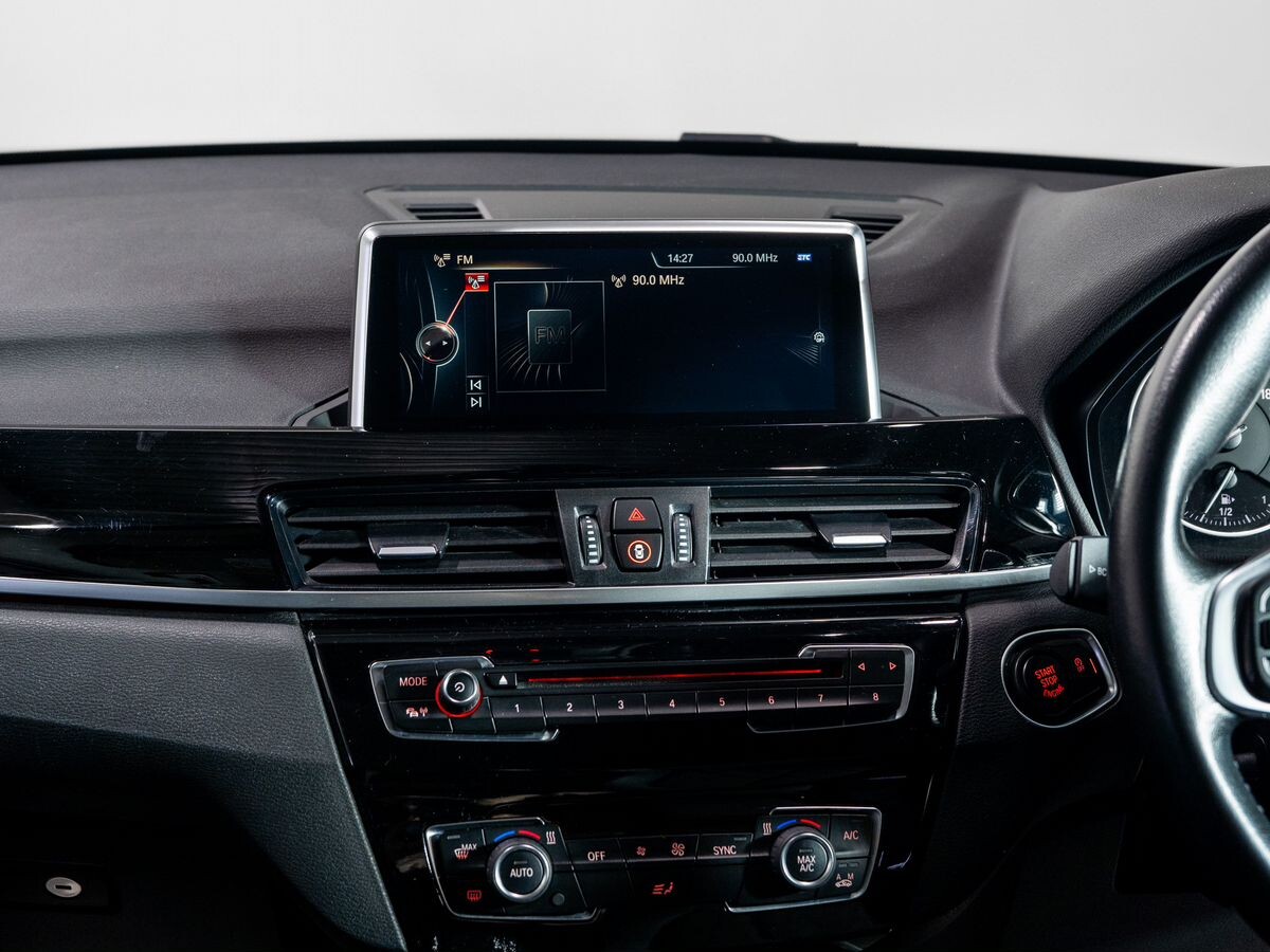 BMW X1 2016 - фото автомобиля