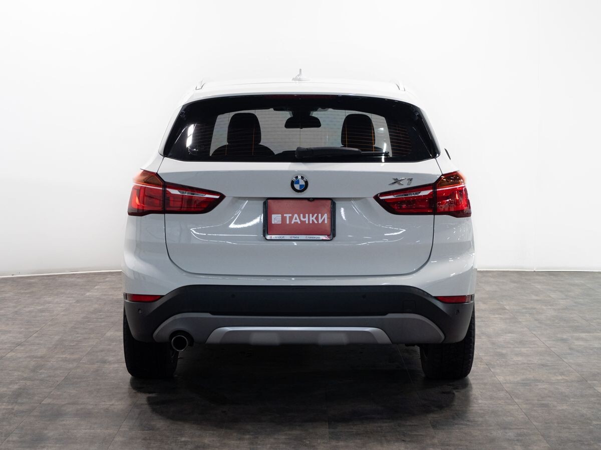 BMW X1 2016 - фото автомобиля