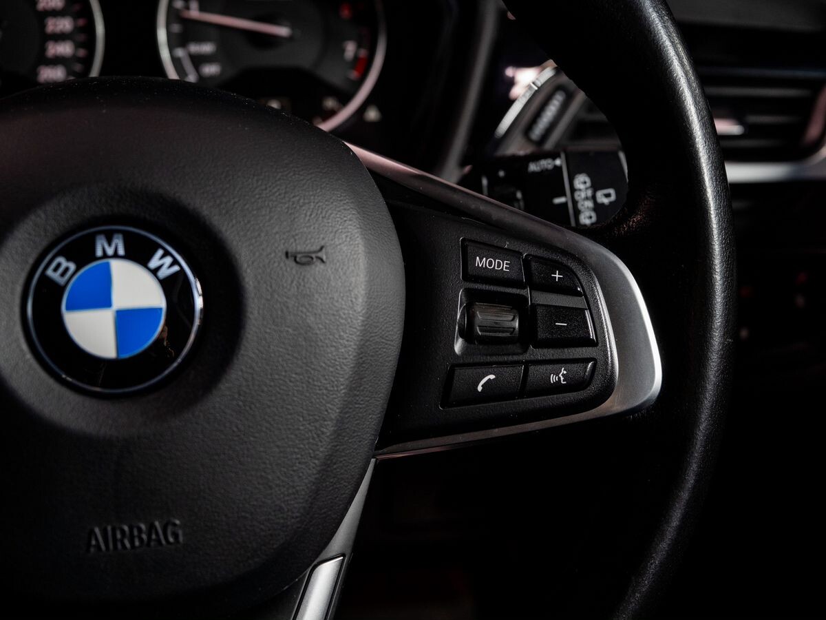 BMW X1 2016 - фото автомобиля