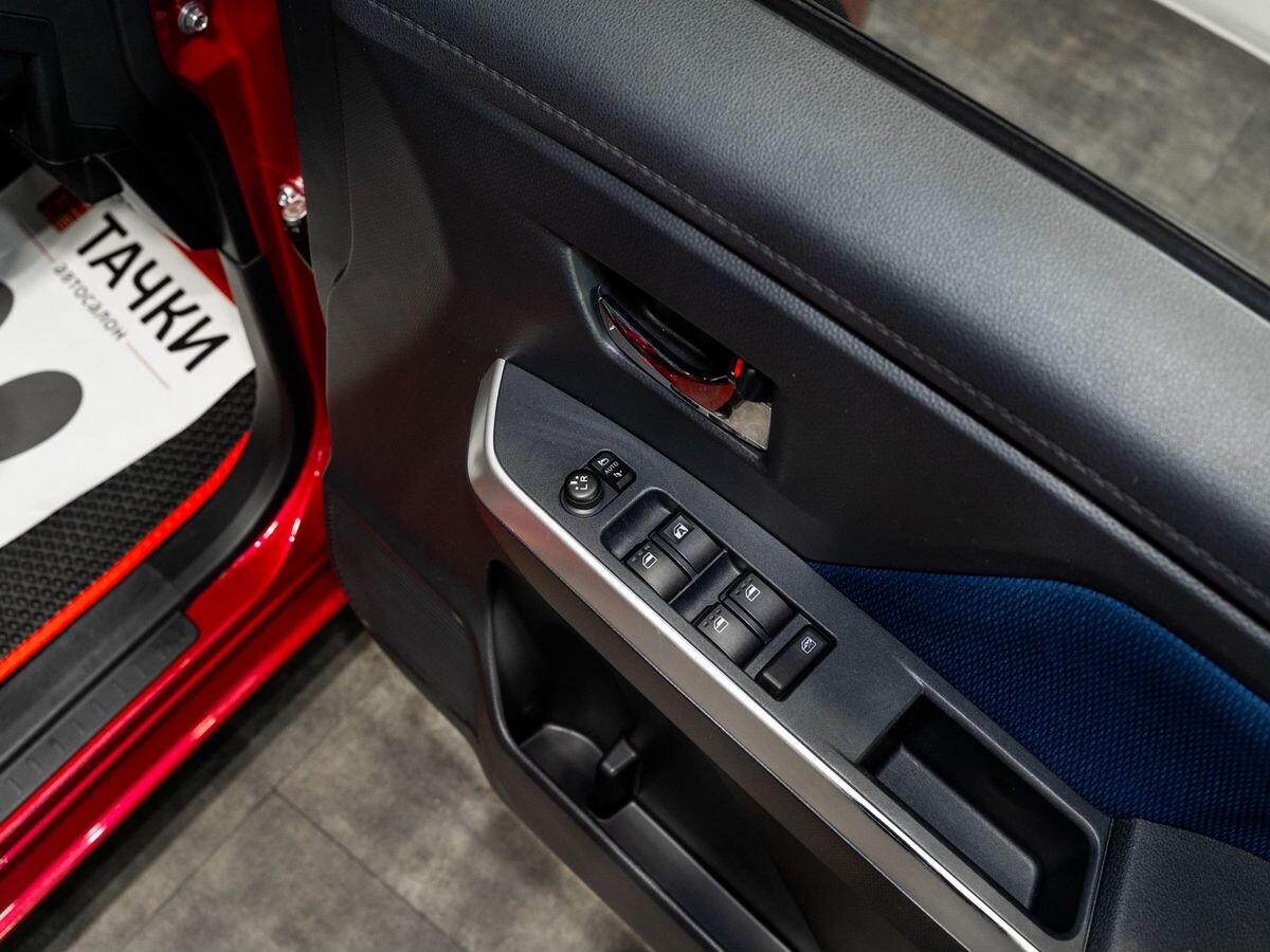 Toyota Roomy 2018 - фото автомобиля
