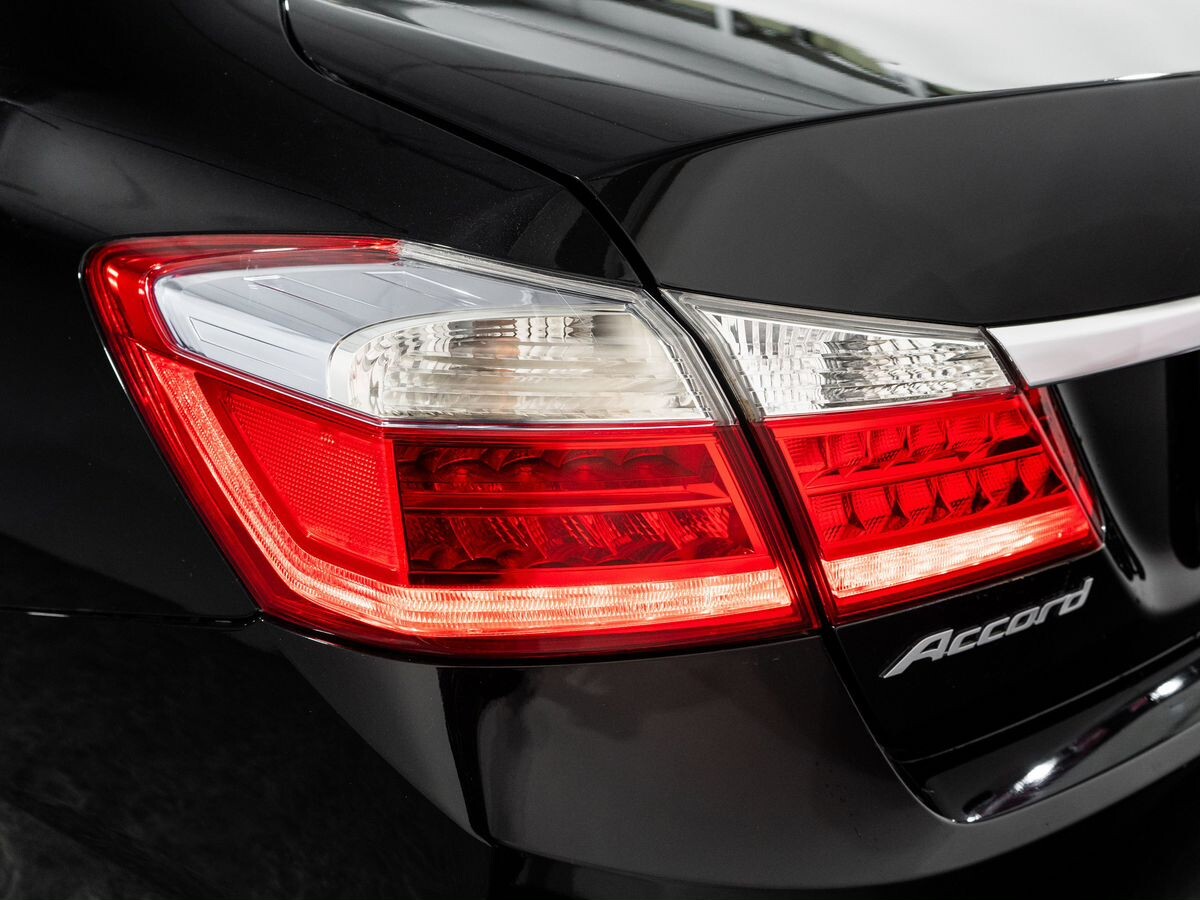 Honda Accord 2013 - фото автомобиля