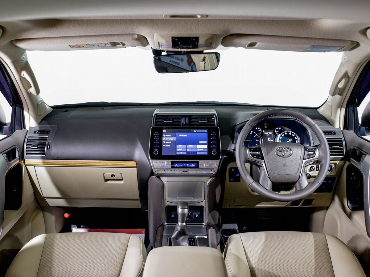 Toyota Land Cruiser Prado 2023 - фото автомобиля