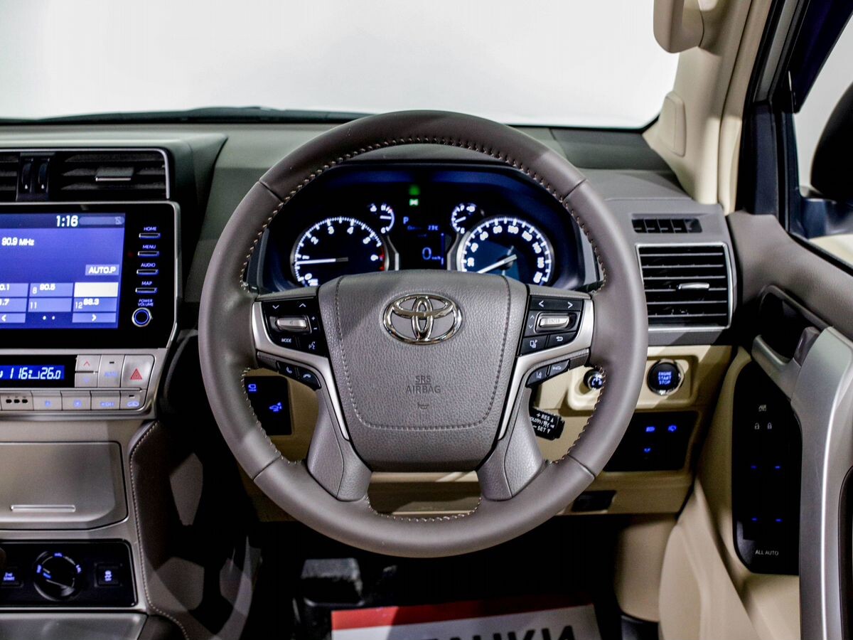 Toyota Land Cruiser Prado 2023 - фото автомобиля