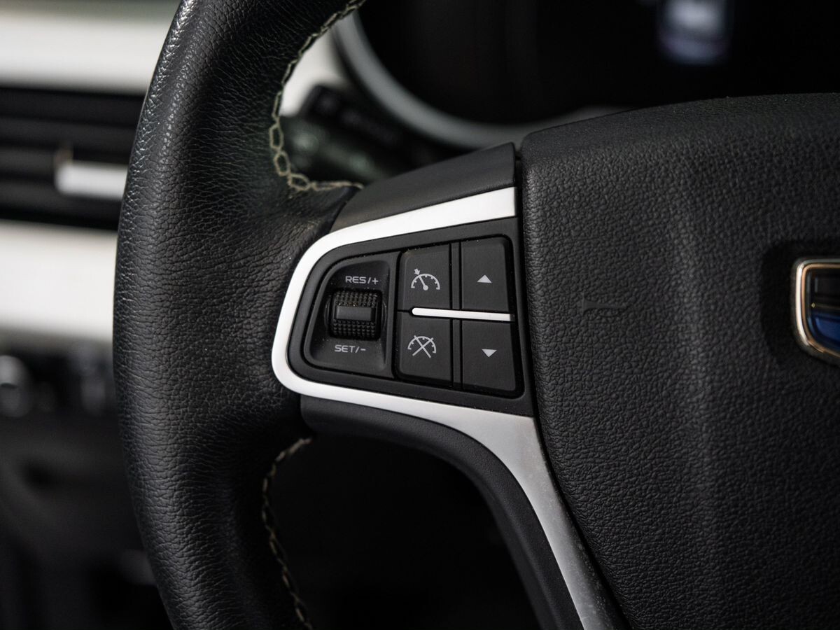 Geely Atlas 2021 - фото автомобиля