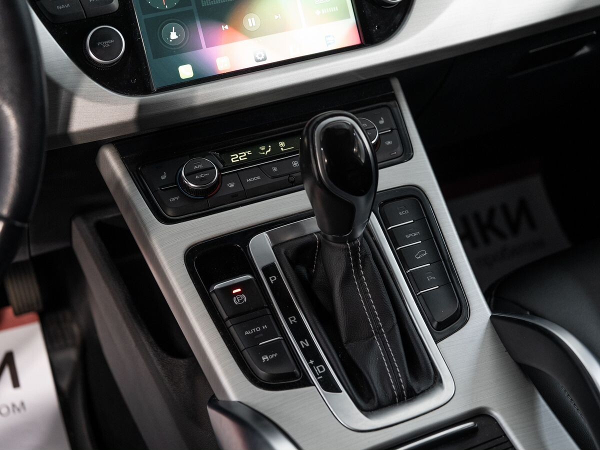 Geely Atlas 2021 - фото автомобиля