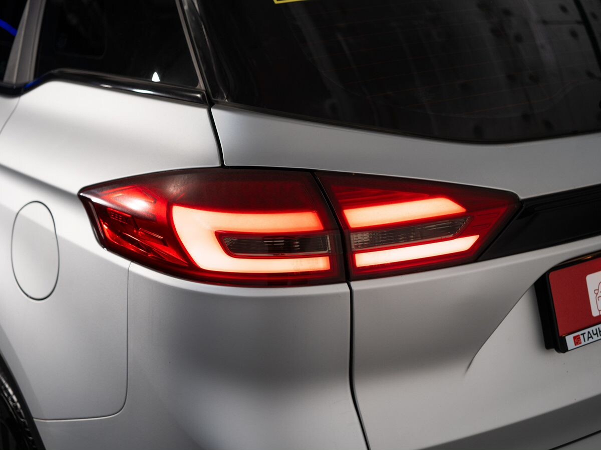 Geely Atlas 2021 - фото автомобиля