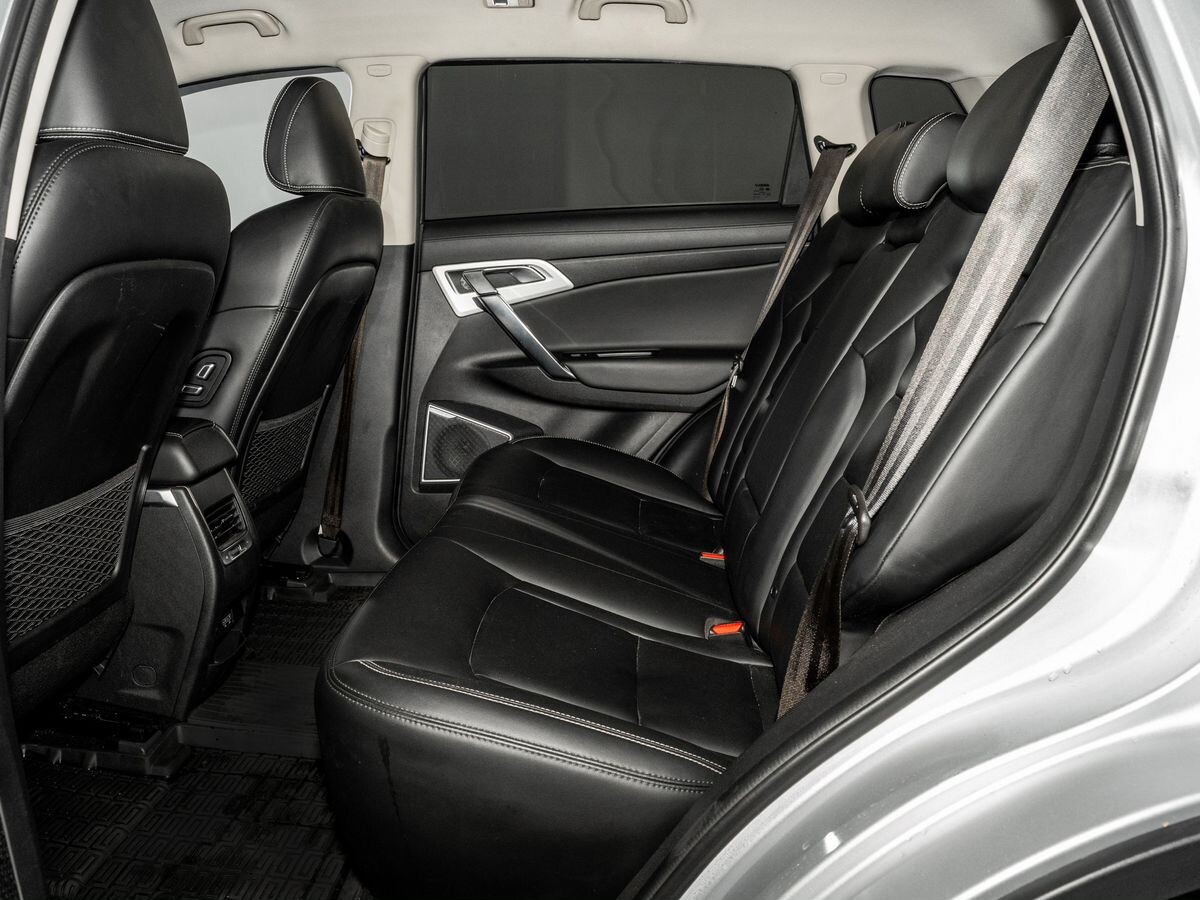 Geely Atlas 2021 - фото автомобиля