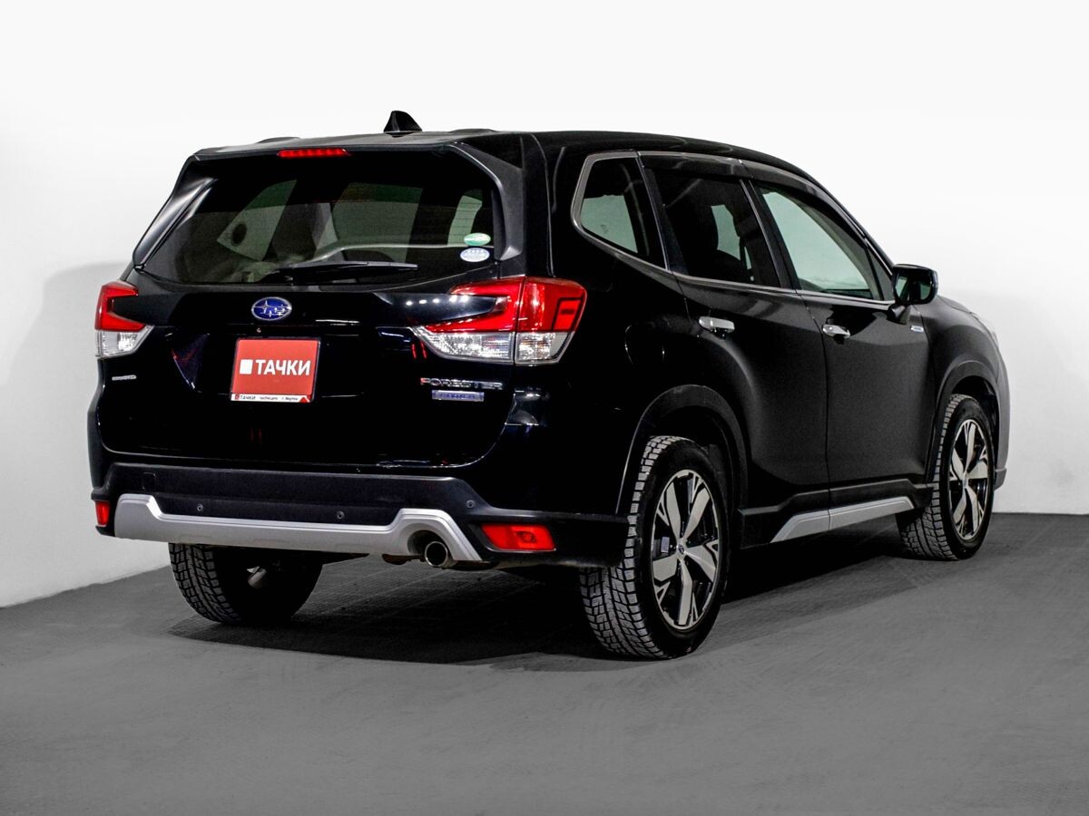 Subaru Forester 2019 - фото автомобиля