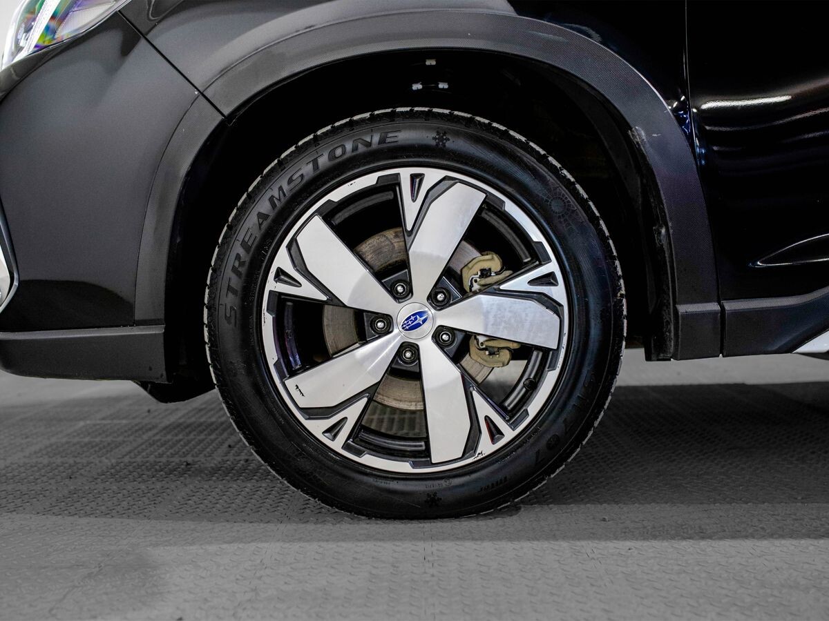 Subaru Forester 2019 - фото автомобиля