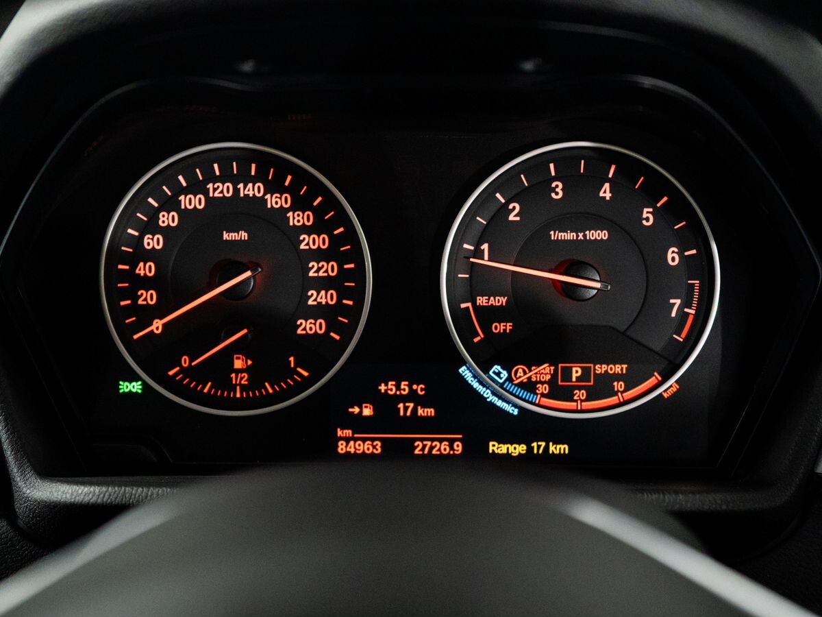 BMW X1 2015 - фото автомобиля