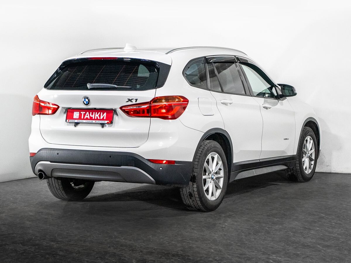 BMW X1 2015 - фото автомобиля