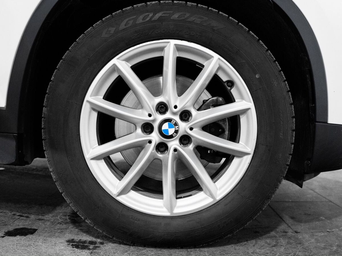 BMW X1 2015 - фото автомобиля